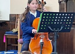 Year 5 give a lunch time recital in the local community
